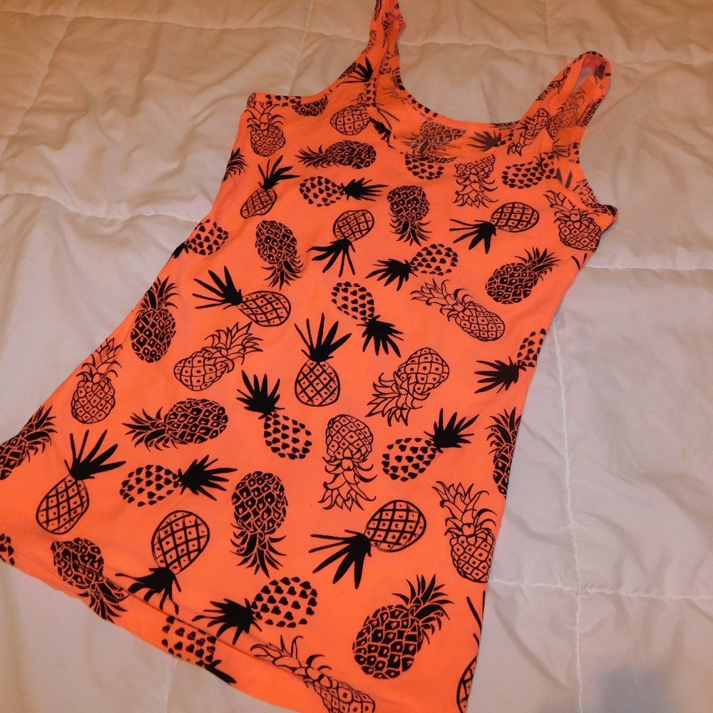 - WOMENS PINEAPPLE TANK TOP -